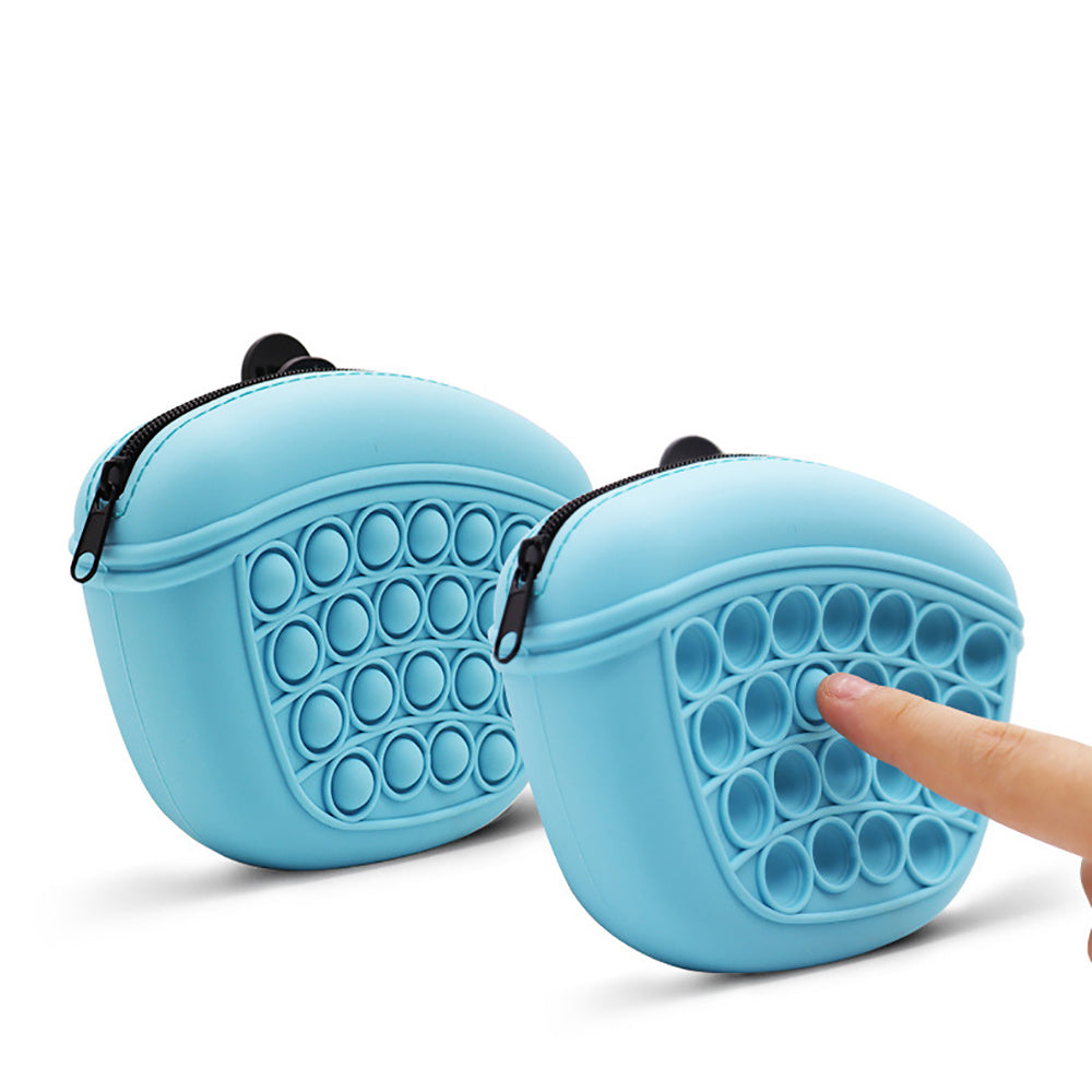 Quick-Access Silicone Treat Pouch, Reward Your Dog Fast - PetLuxe Essentials 